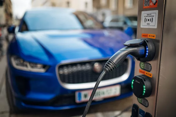 Station de recharge pour voitures électriques