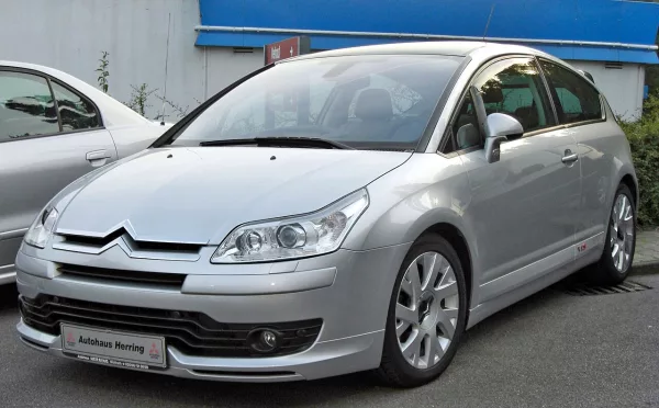 Citroën C4 Coupé VTS : la compacte sportive à 3 500 € qui mérite un vrai contrôle