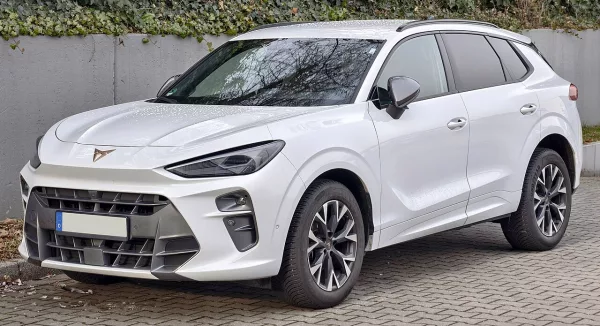 Cupra Terramar 1.5 eTSI, SUV compact, vue de trois-quarts avant