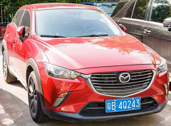 Mazda CX-3 crossover vue de face