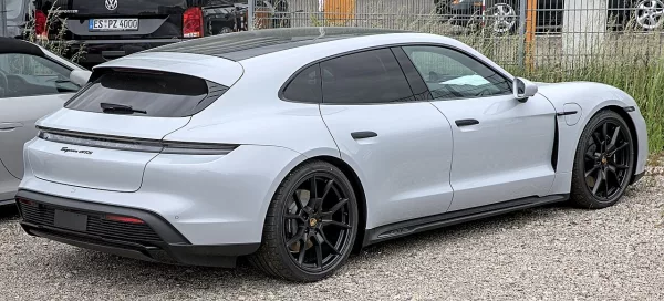 Porsche Taycan Sport Turismo GTS électrique